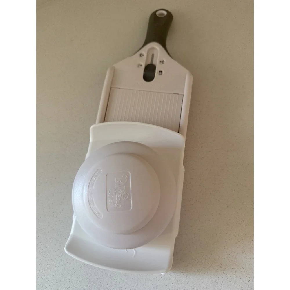 Pampered Chef Simple Slicer  1099 Handheld Mandoline